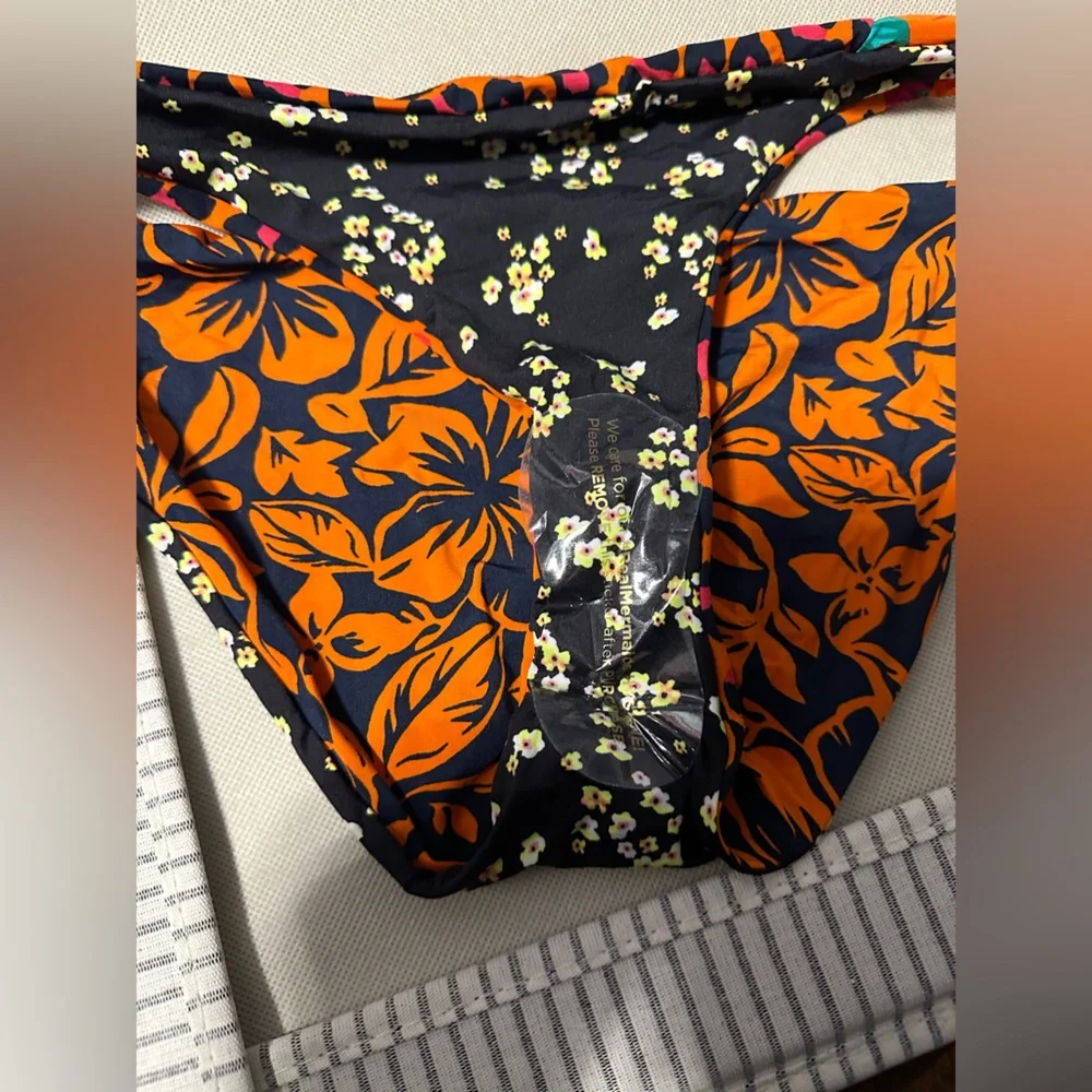 NWT Sz XL Maaji Reversible Bottoms